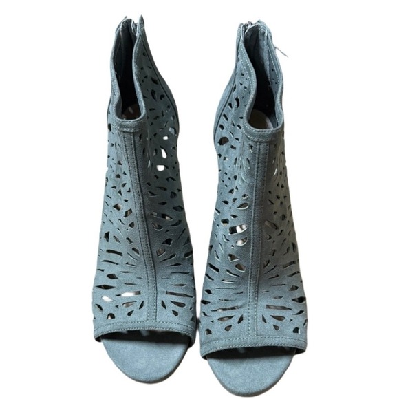 White House Black Market Laser-Cut Booties In Wintergreen - 3-1/2" Heel Size 8 - Picture 1 of 7